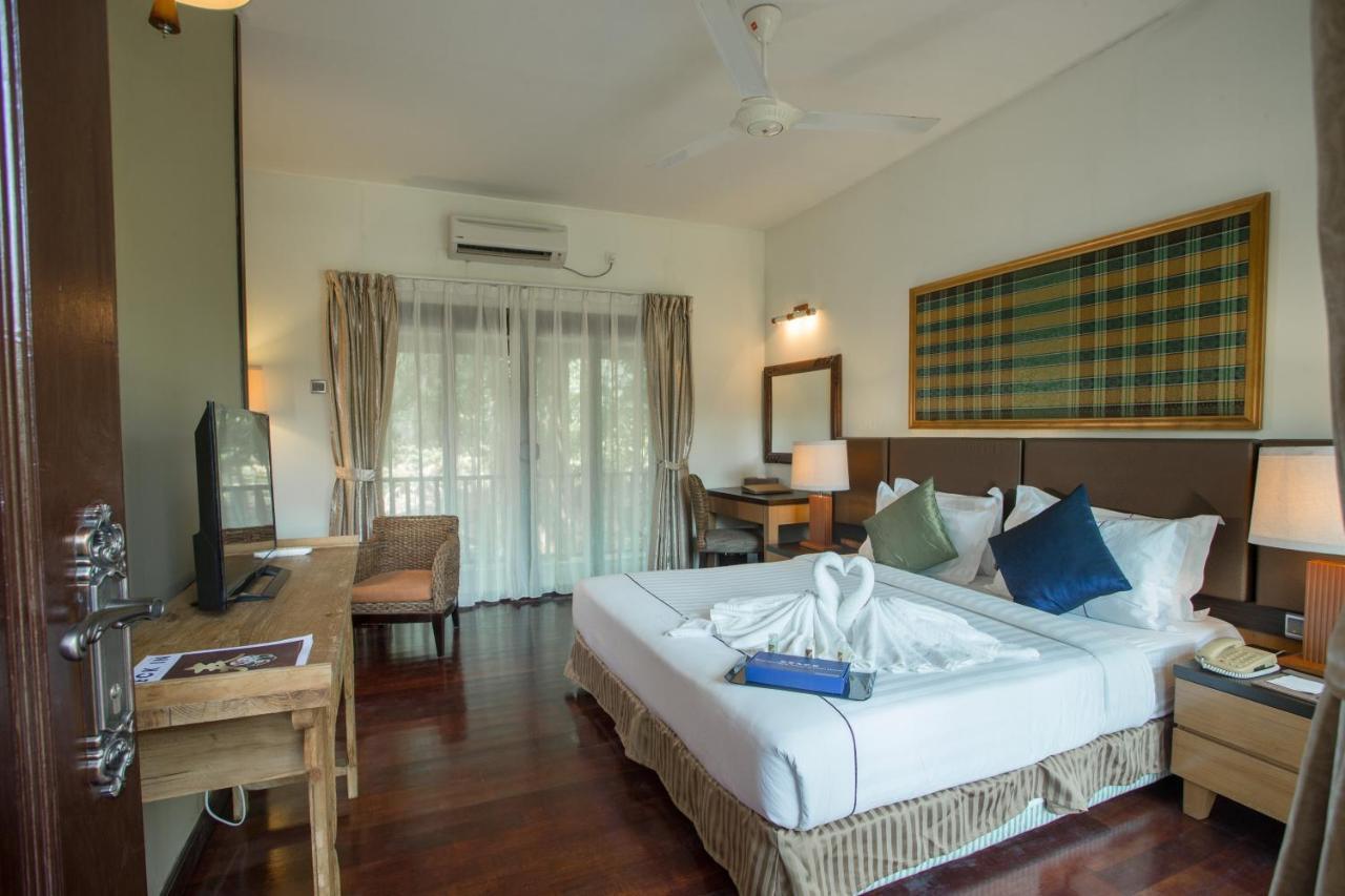 Tunamaya Beach & Spa Resort Tioman Island Kampong Mukut Eksteriør billede
